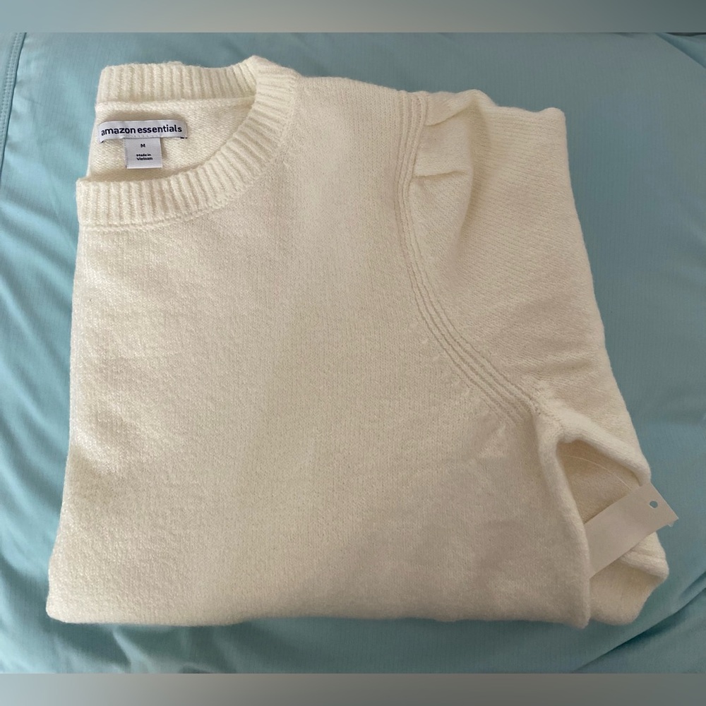 2–WOMENS AMAZON ESSENTIAL SWEATERS